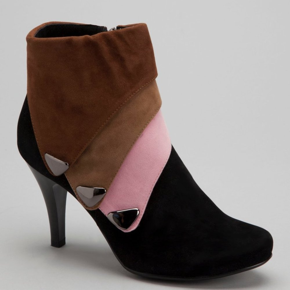 Honey Bee Black Lilly Bootie Size 7.5